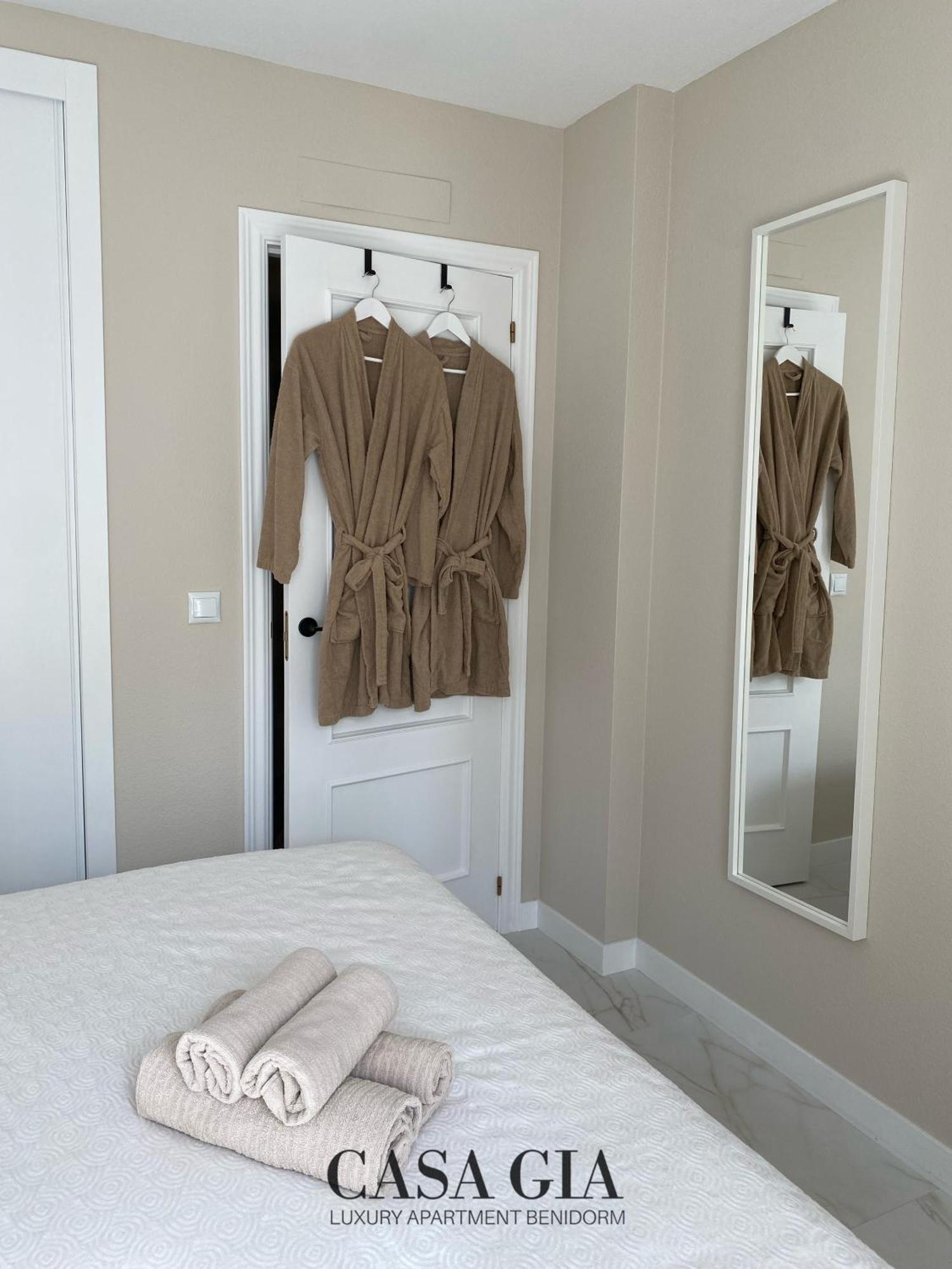 Casa Gia L Luxury Apartment Бенидорм Экстерьер фото